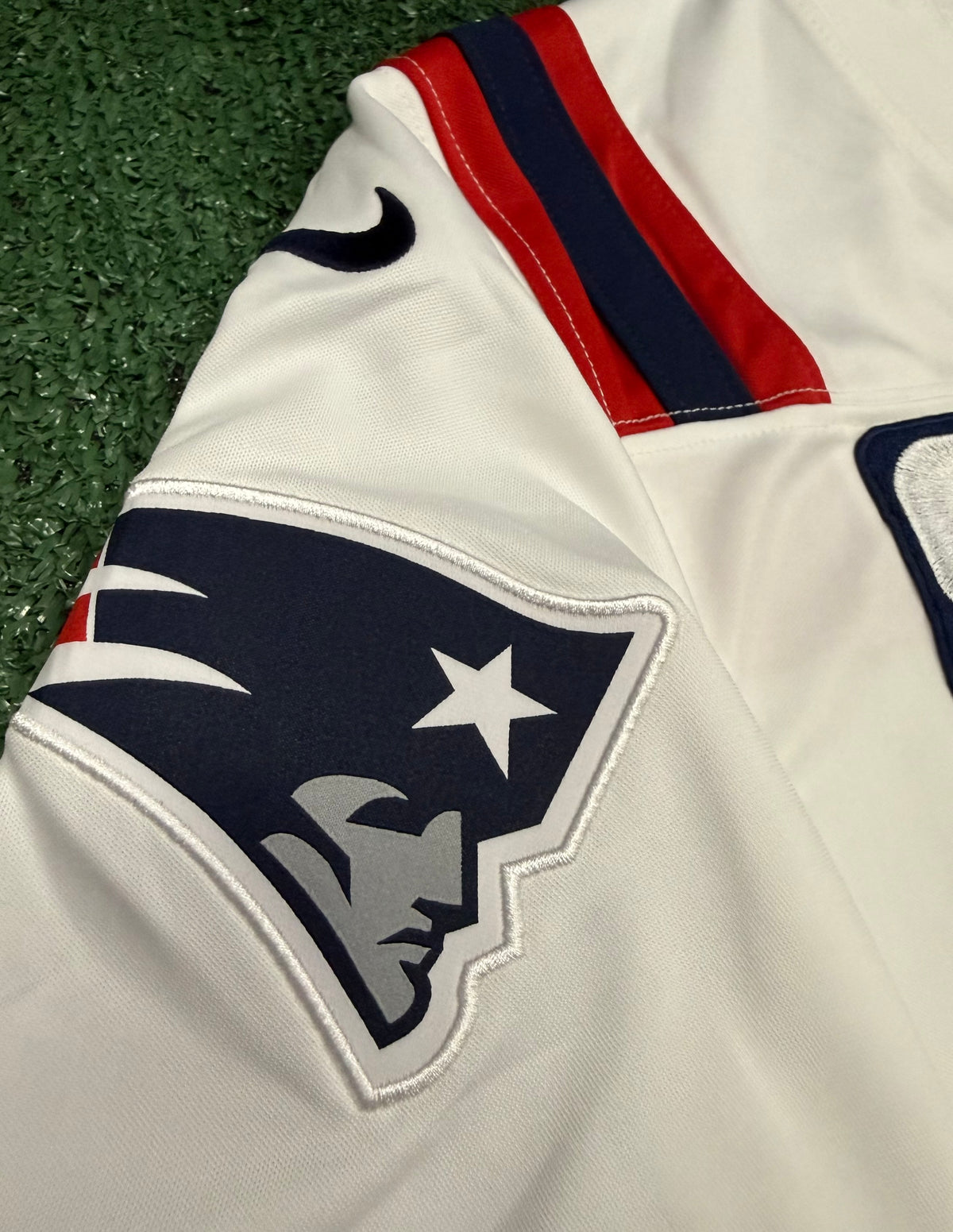 Drake Maye New England Patriots Jersey #10 Nike Vapor Fuse Limited White Size (Medium) NFL