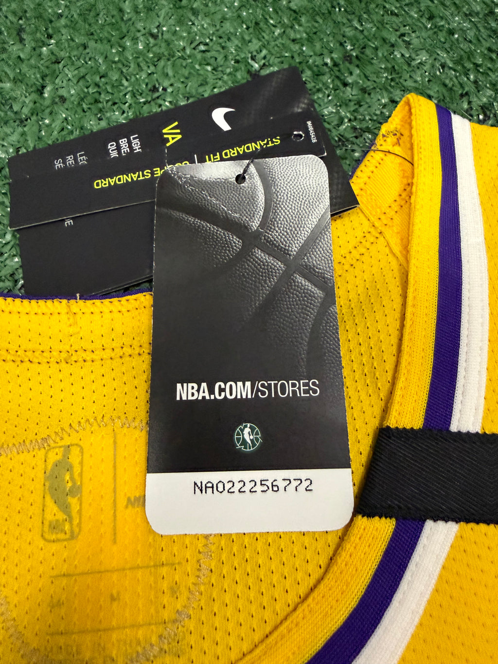 LeBron James Los Angeles Lakers Jersey #23 Nike VaporKnit Authentic Gold Size 44 (M) NBA