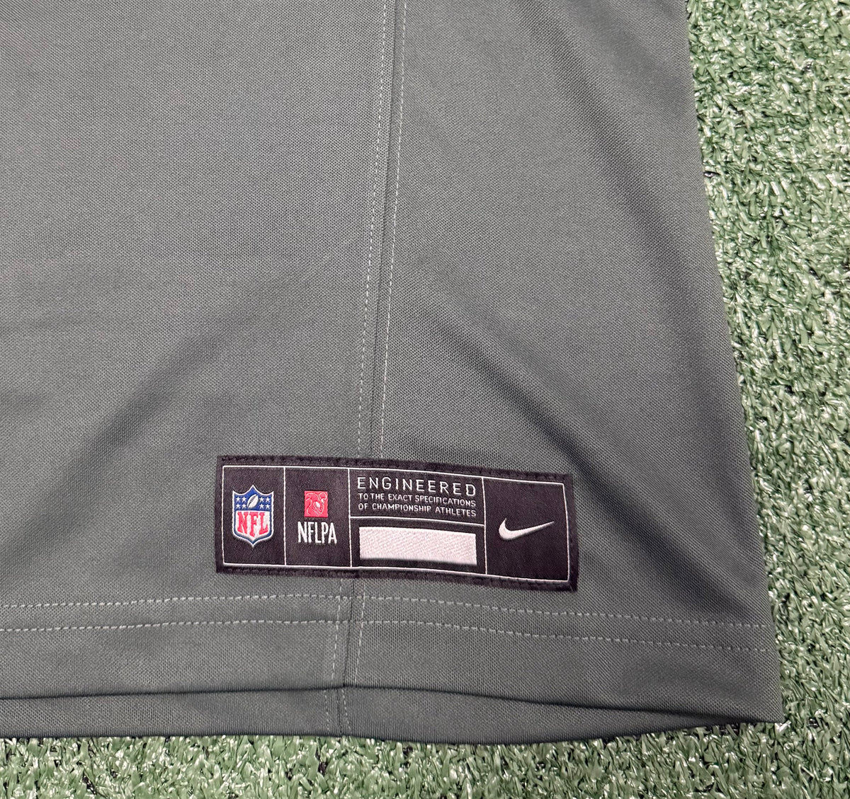 Jordan Love Green Bay Packers Jersey #10 Nike FUSE Rivalry Green Size (Large) NFL