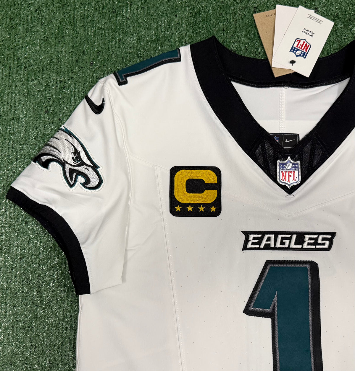 Jalen Hurts Philadelphia Eagles Jersey #1 Nike Vapor FUSE Elite White Size 40 (Medium) NFL