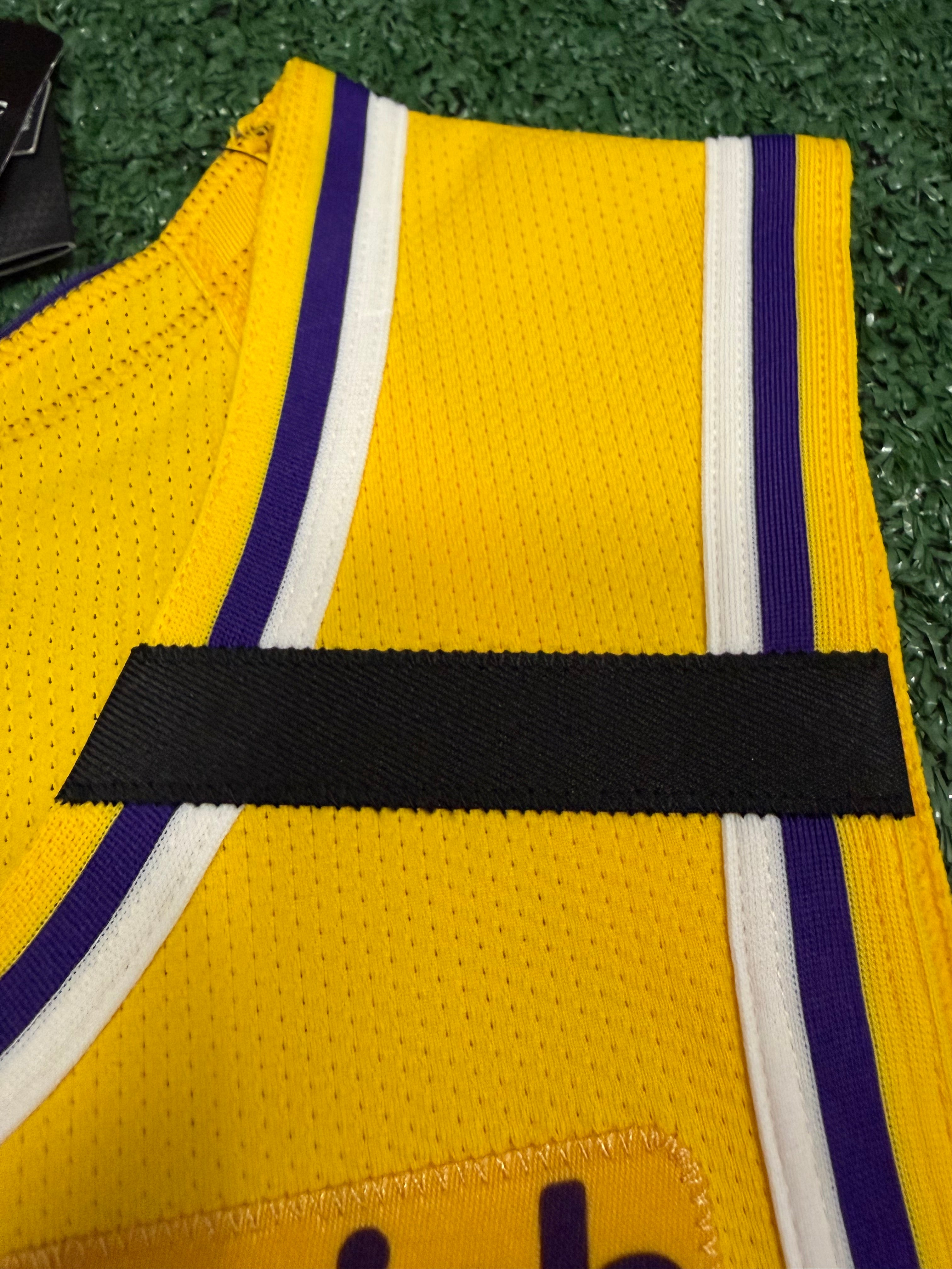 LeBron James Los Angeles Lakers Jersey #23 Nike VaporKnit Authentic Gold Size 44 (M) NBA