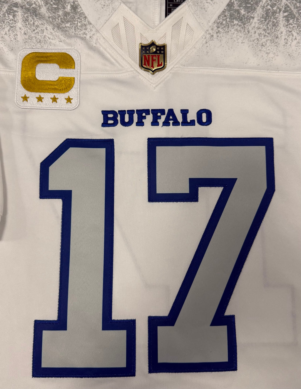 Josh Allen Buffalo Bills Jersey #17 Nike Vapor Fuse Limited Rivalry White Size M NFL