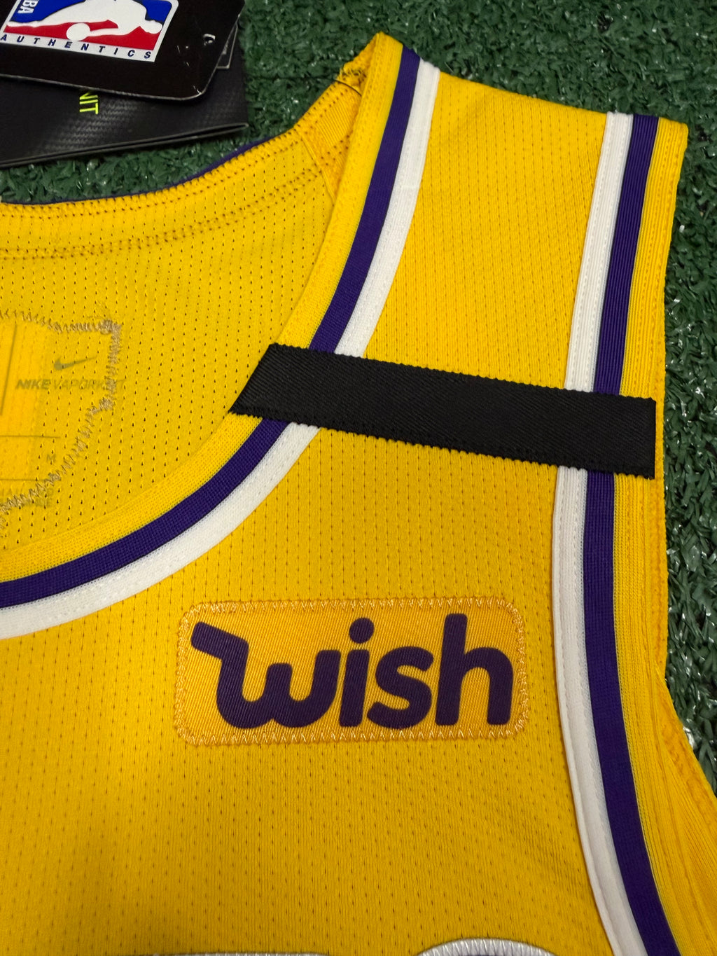 LeBron James Los Angeles Lakers Jersey #23 Nike VaporKnit Authentic Gold Size 44 (M) NBA