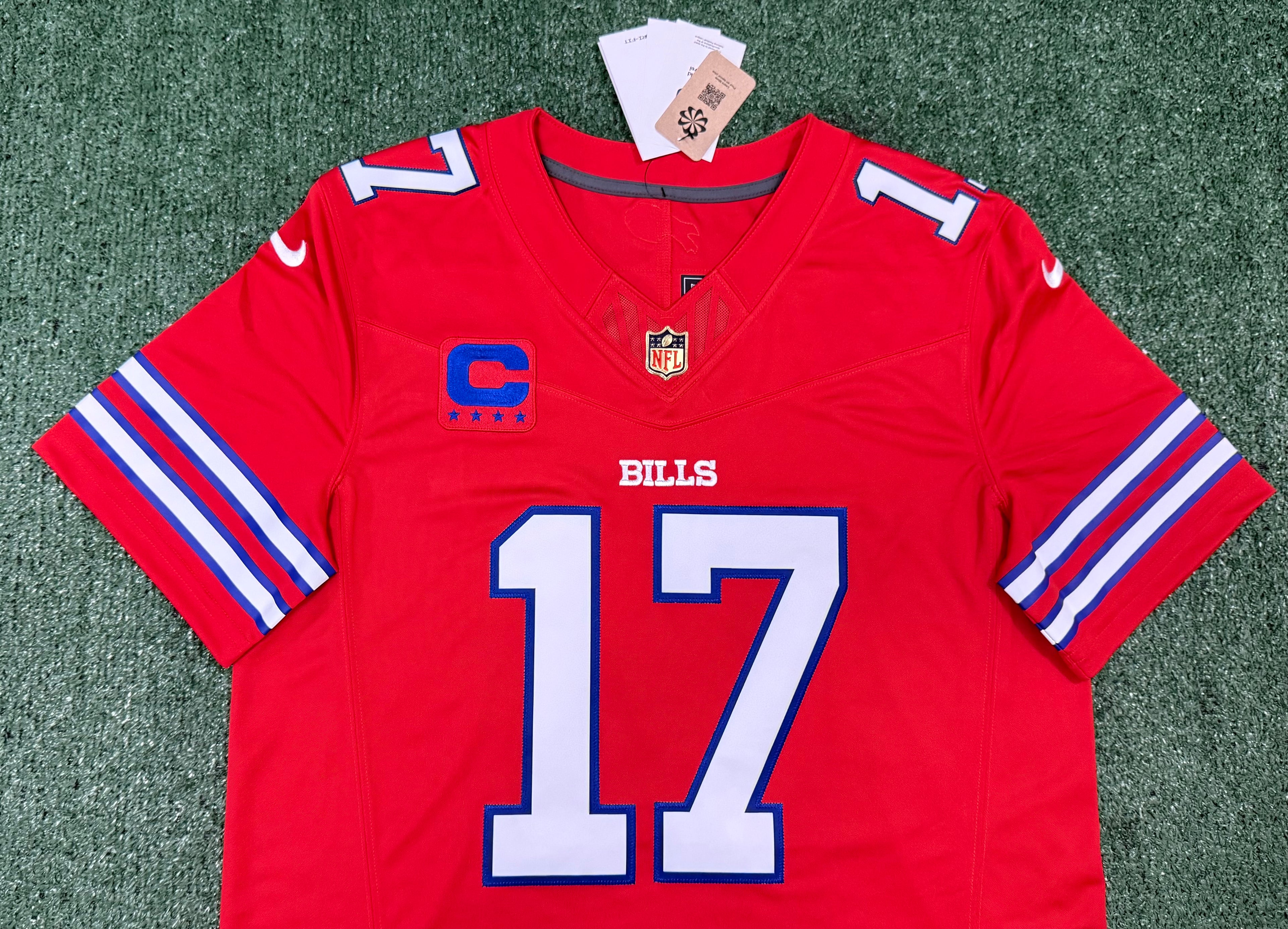 Josh Allen Buffalo Bills Jersey #17 Nike Vapor Fuse Limited Stitched Red Size Large NFL
