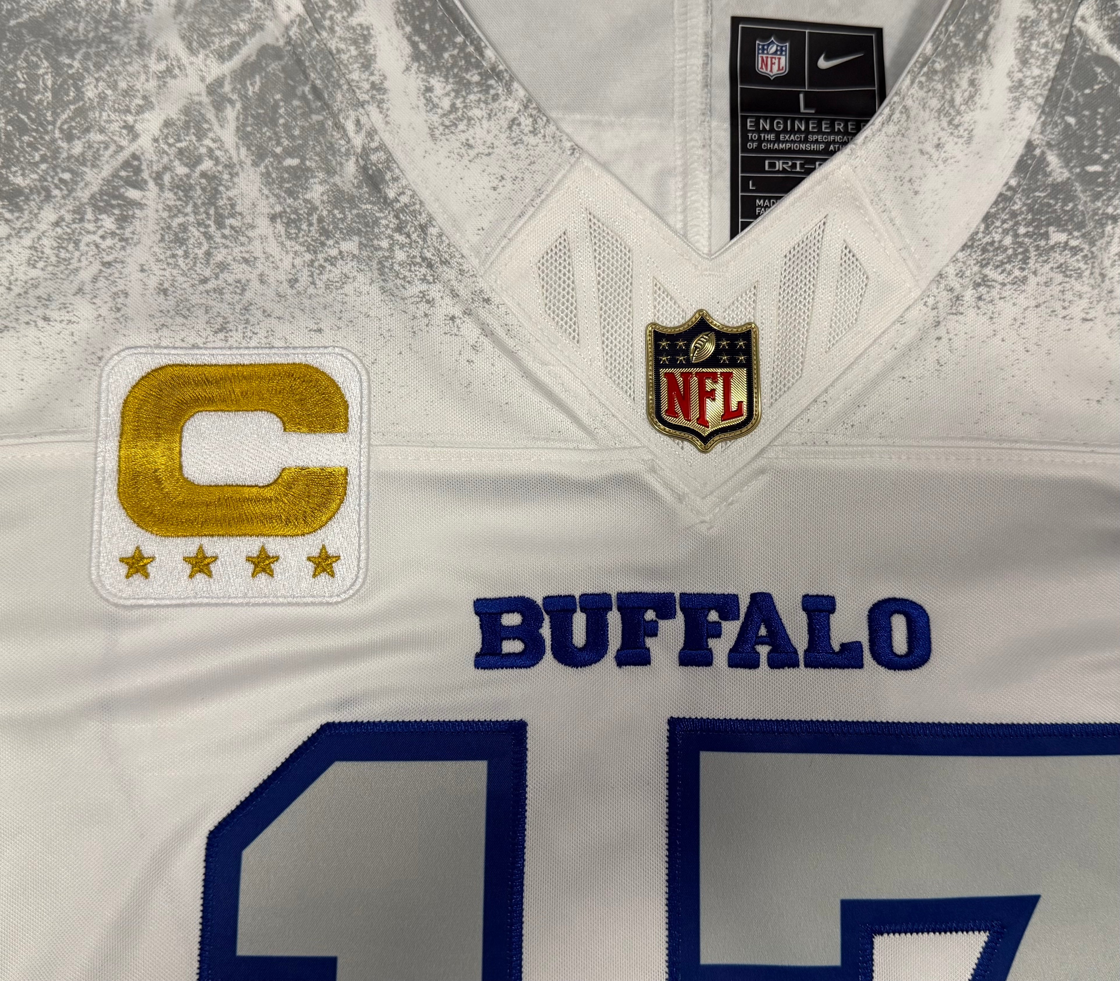 Josh Allen Buffalo Bills Jersey #17 Nike Vapor Fuse Limited Rivalry White Size L NFL