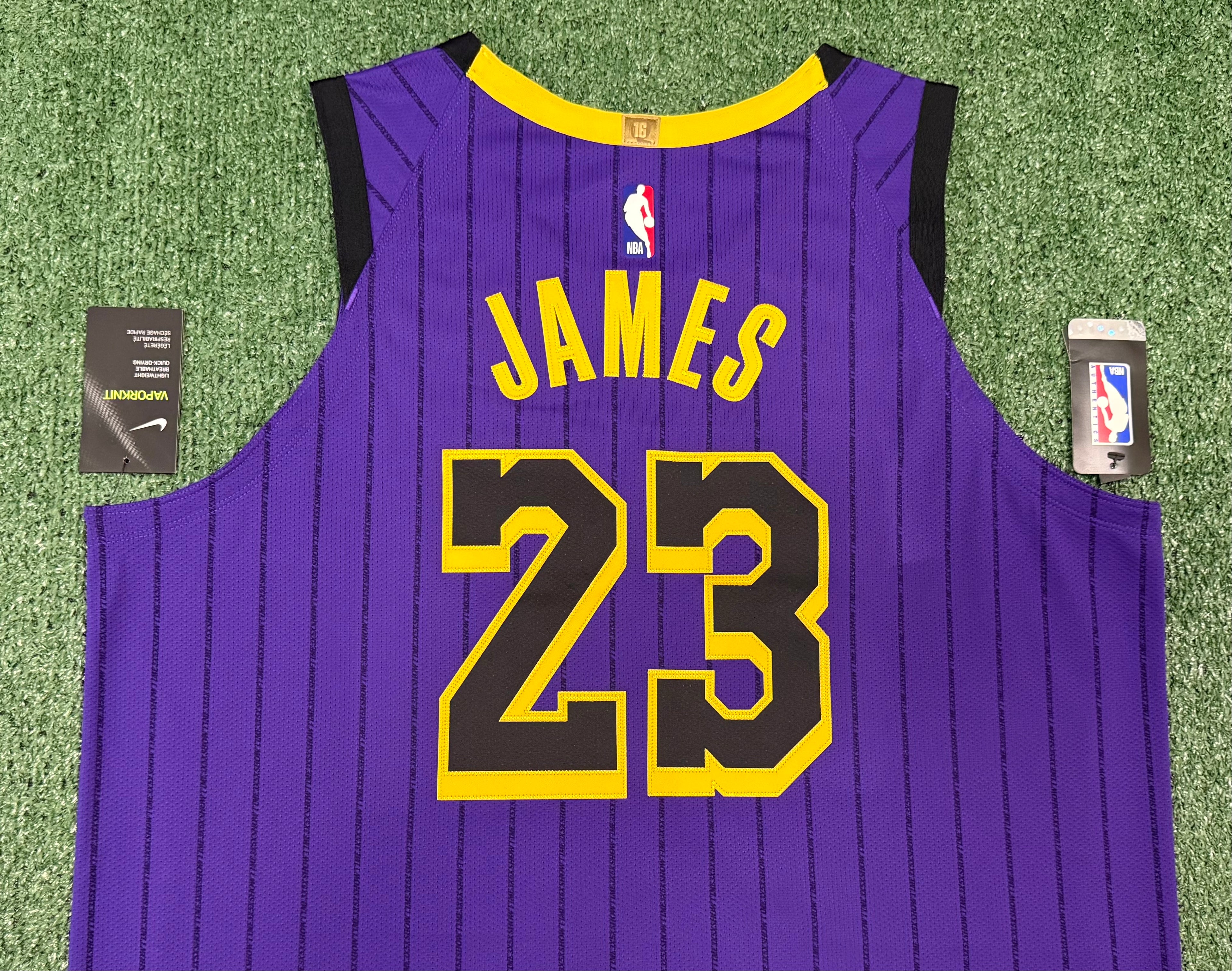 LeBron James Los Angeles Lakers Jersey #23 Nike VaporKnit Authentic Purple Size 52 (XL) NBA