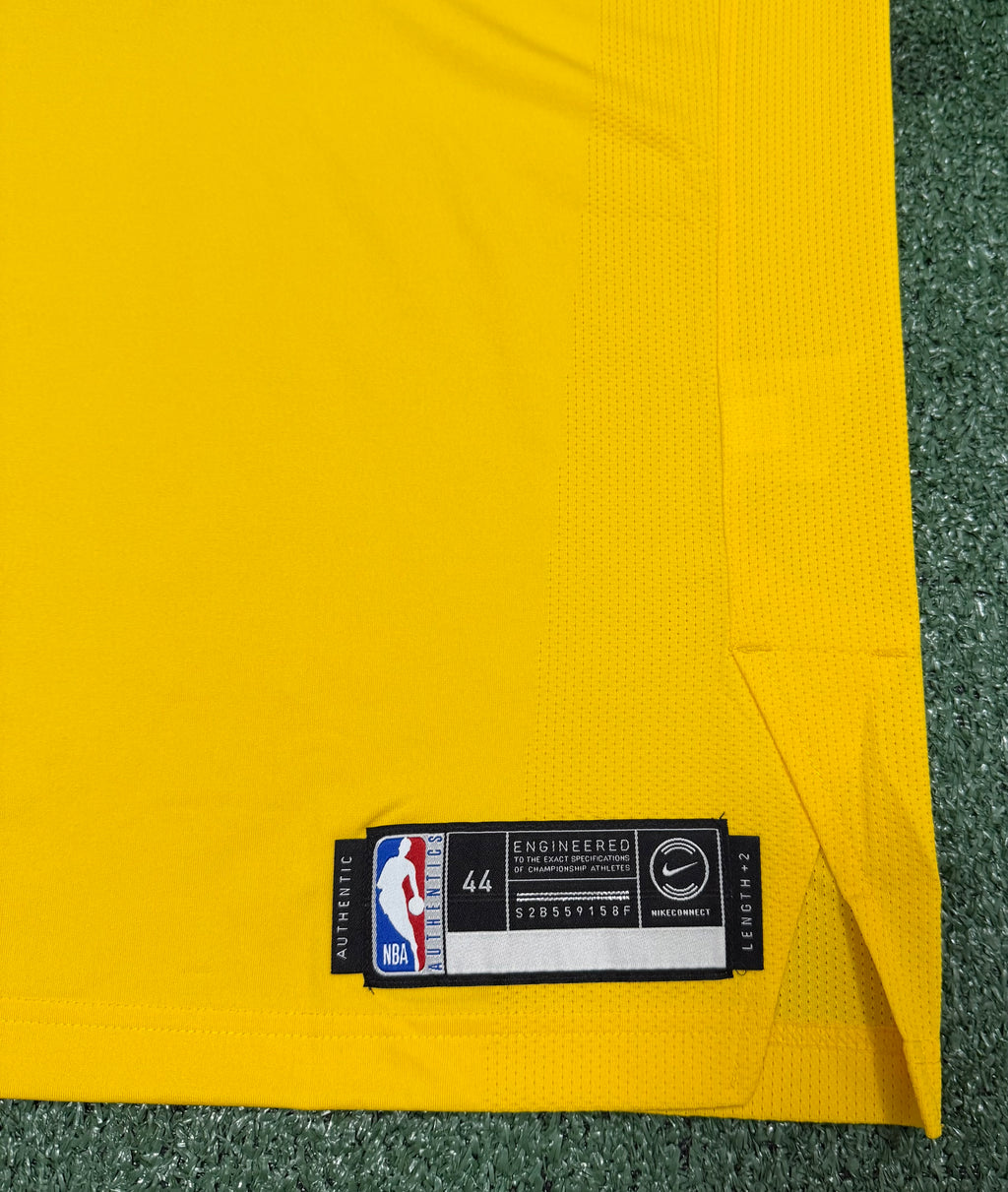 LeBron James Los Angeles Lakers Jersey #23 Nike VaporKnit Authentic Gold Size 44 (M) NBA