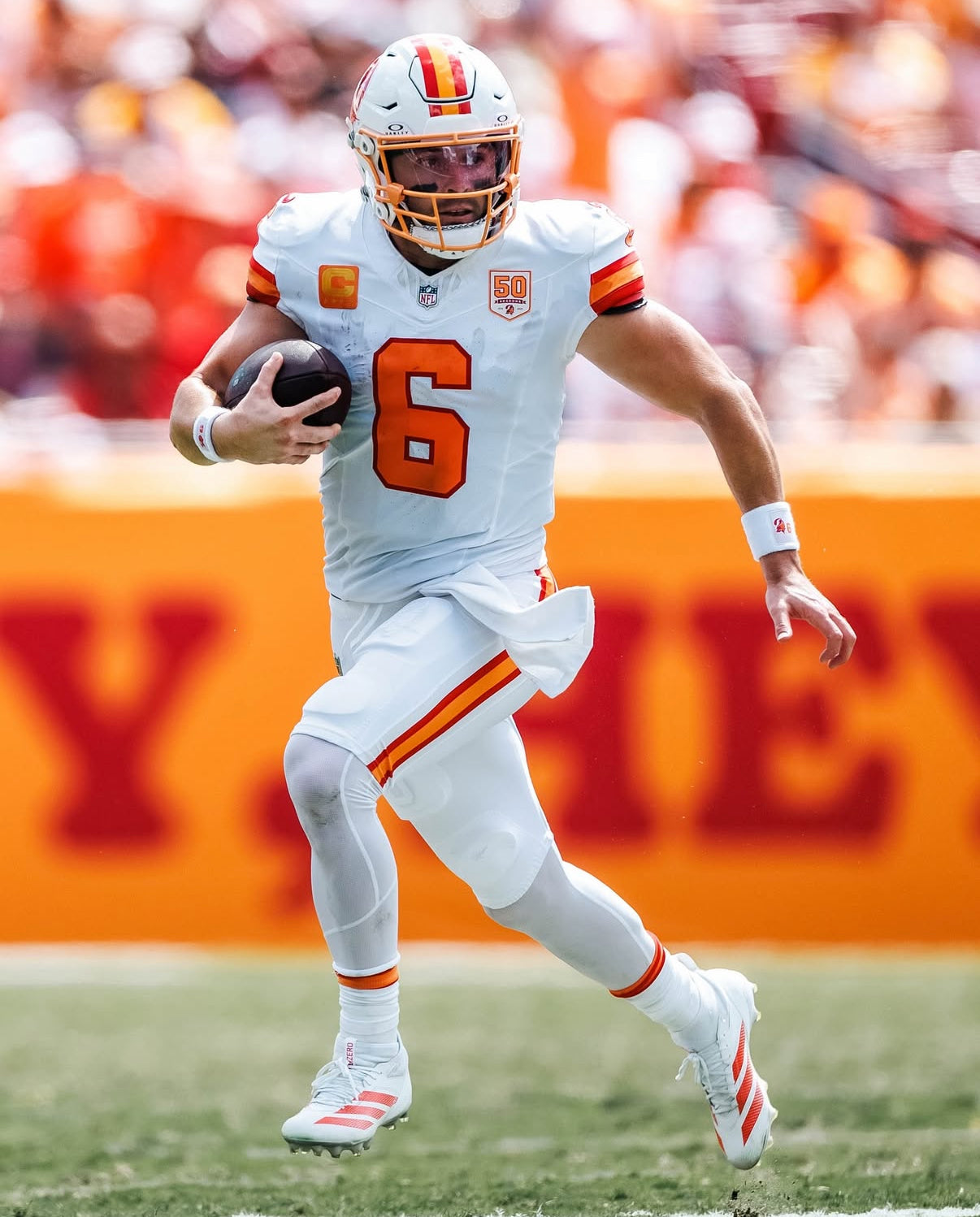 Baker Mayfield Tampa Bay Buccaneers Jersey #6 Nike Vapor FUSE Elite White Creamsicle size 40 (Medium) NFL