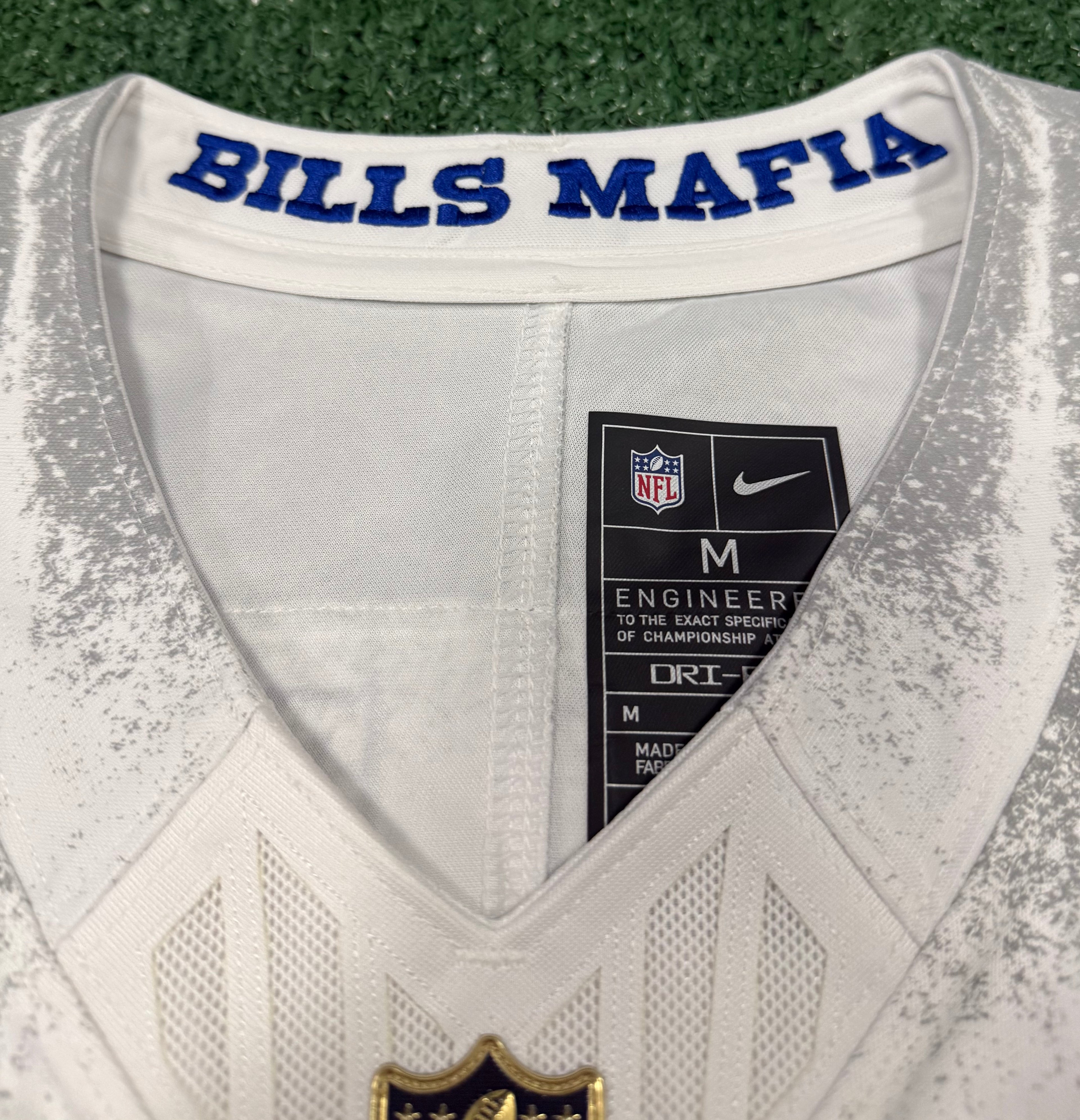 Josh Allen Buffalo Bills Jersey #17 Nike Vapor Fuse Limited Rivalry White Size M NFL