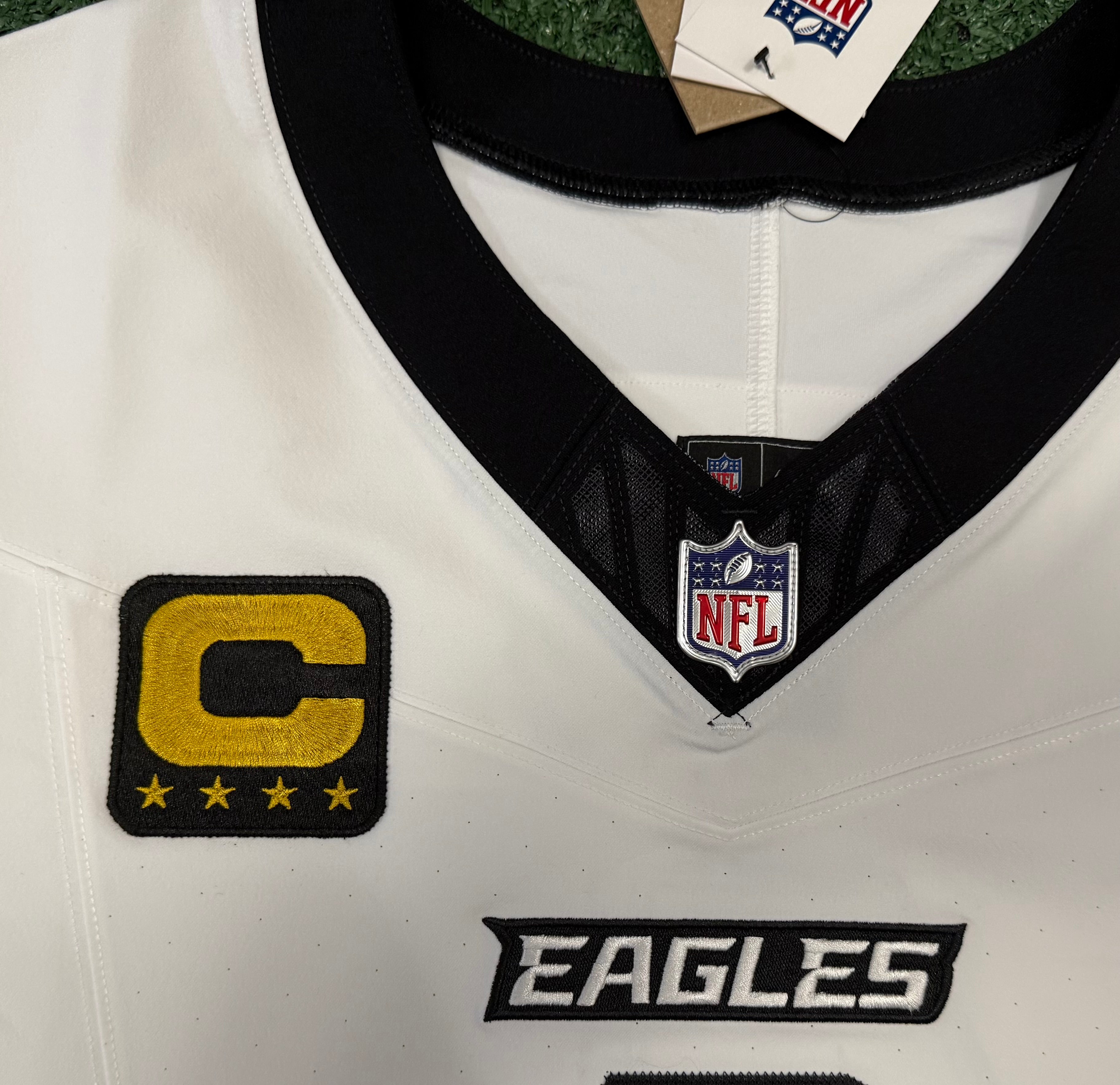 Jalen Hurts Philadelphia Eagles Jersey #1 Nike Vapor FUSE Elite White size 44 (Large) NFL