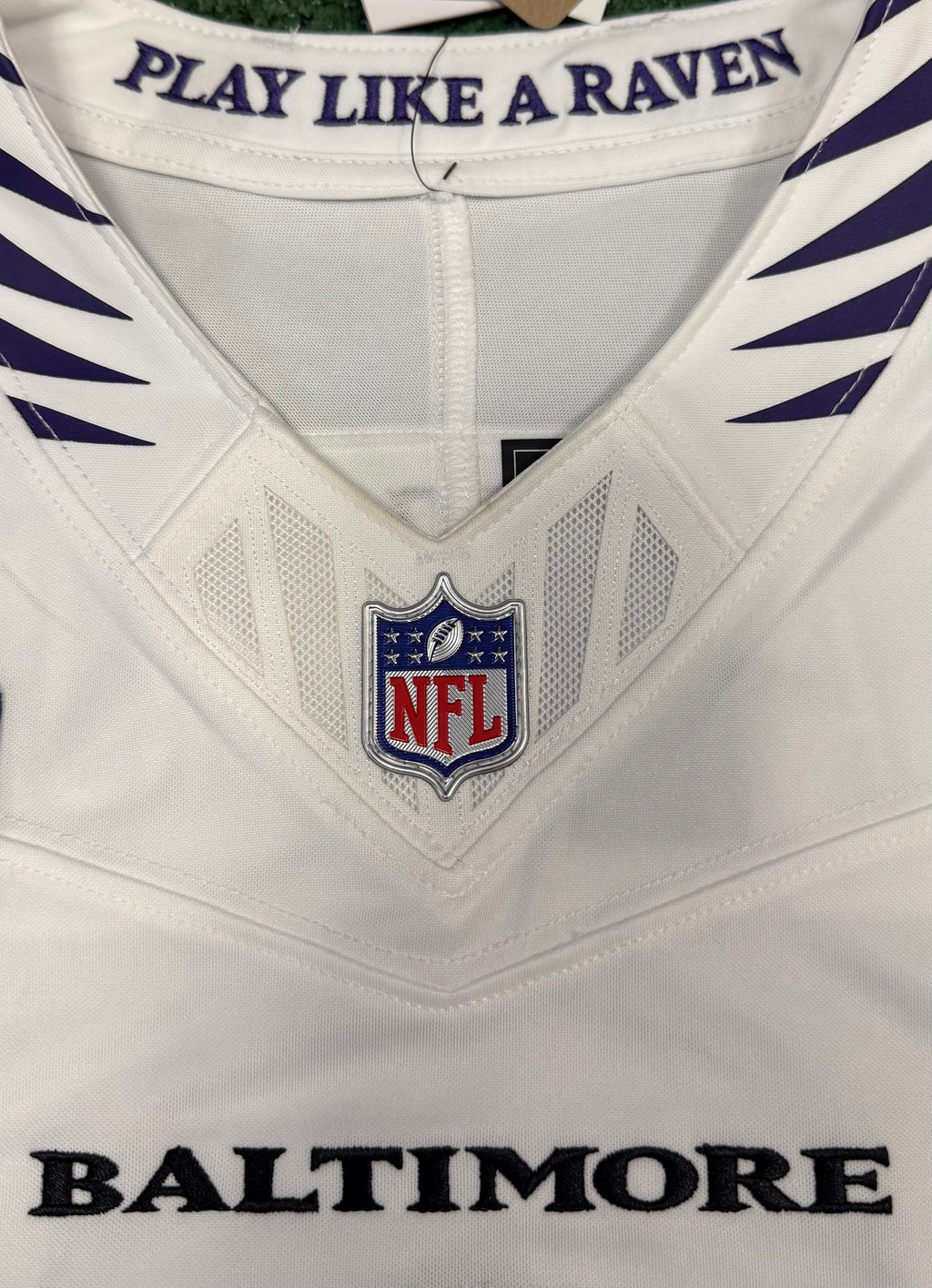 Lamar Jackson Baltimore Ravens Jersey #8 Nike Vapor FUSE Limited White Size (Medium) NFL