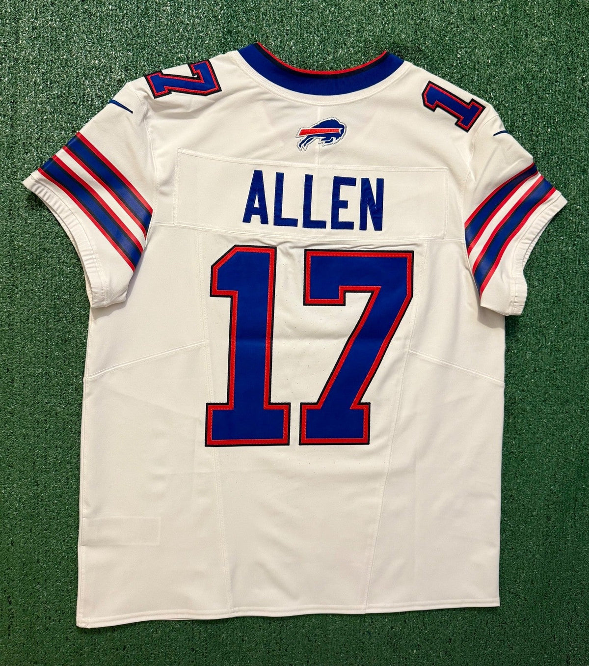 Josh Allen Buffalo Bills Jersey #17 Nike Vapor Fuse Elite White Size 44 (L) NFL
