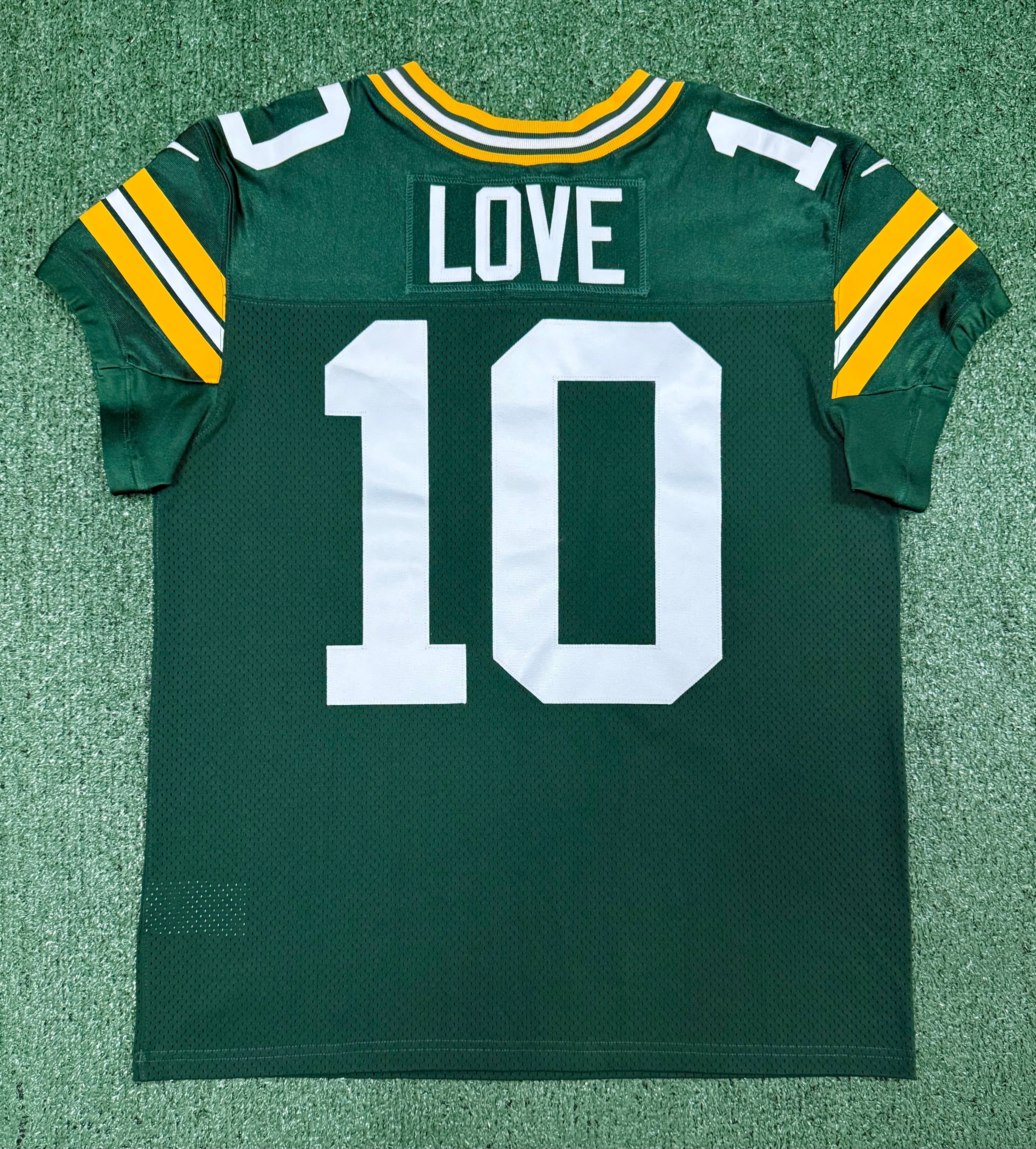 Jordan Love Green Bay Packers Jersey #10 Nike Vapor Elite Green Size 44 (Large) NFL