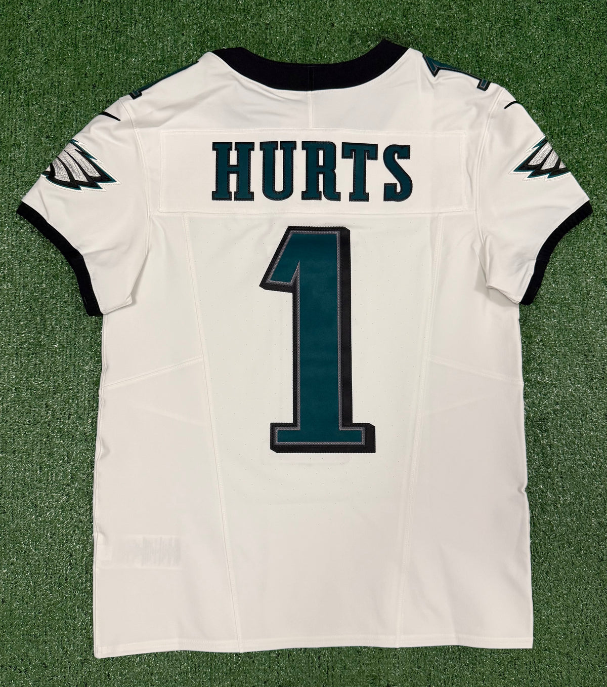 Jalen Hurts Philadelphia Eagles Jersey #1 Nike Vapor FUSE Elite White Size 40 (Medium) NFL
