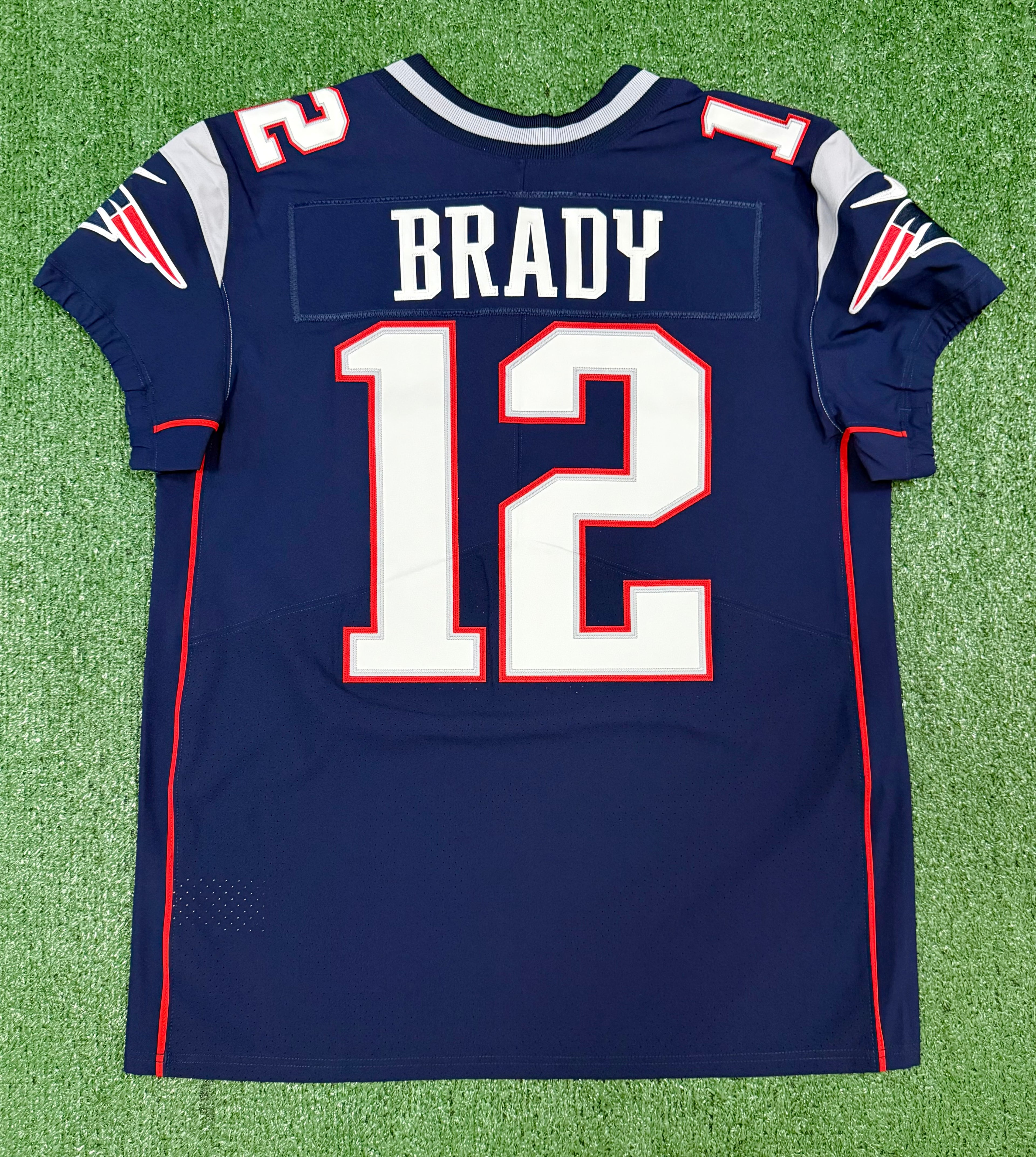 Tom Brady New England Patriots Jersey #12 Nike Vapor Elite Blue Size 48 (XL) NFL
