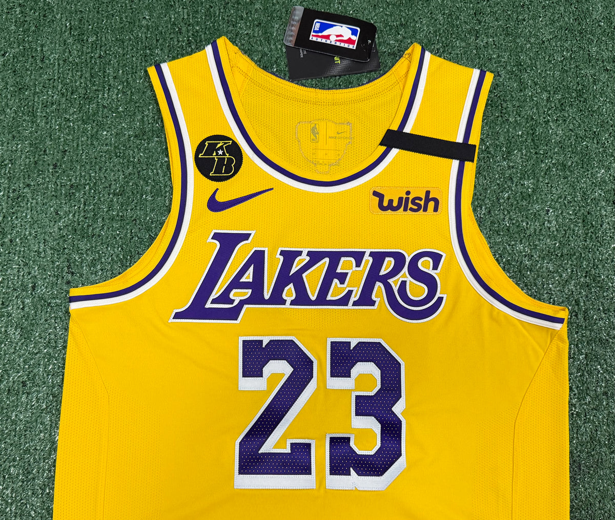 LeBron James Los Angeles Lakers Jersey #23 Nike VaporKnit Authentic Gold Size 44 (M) NBA