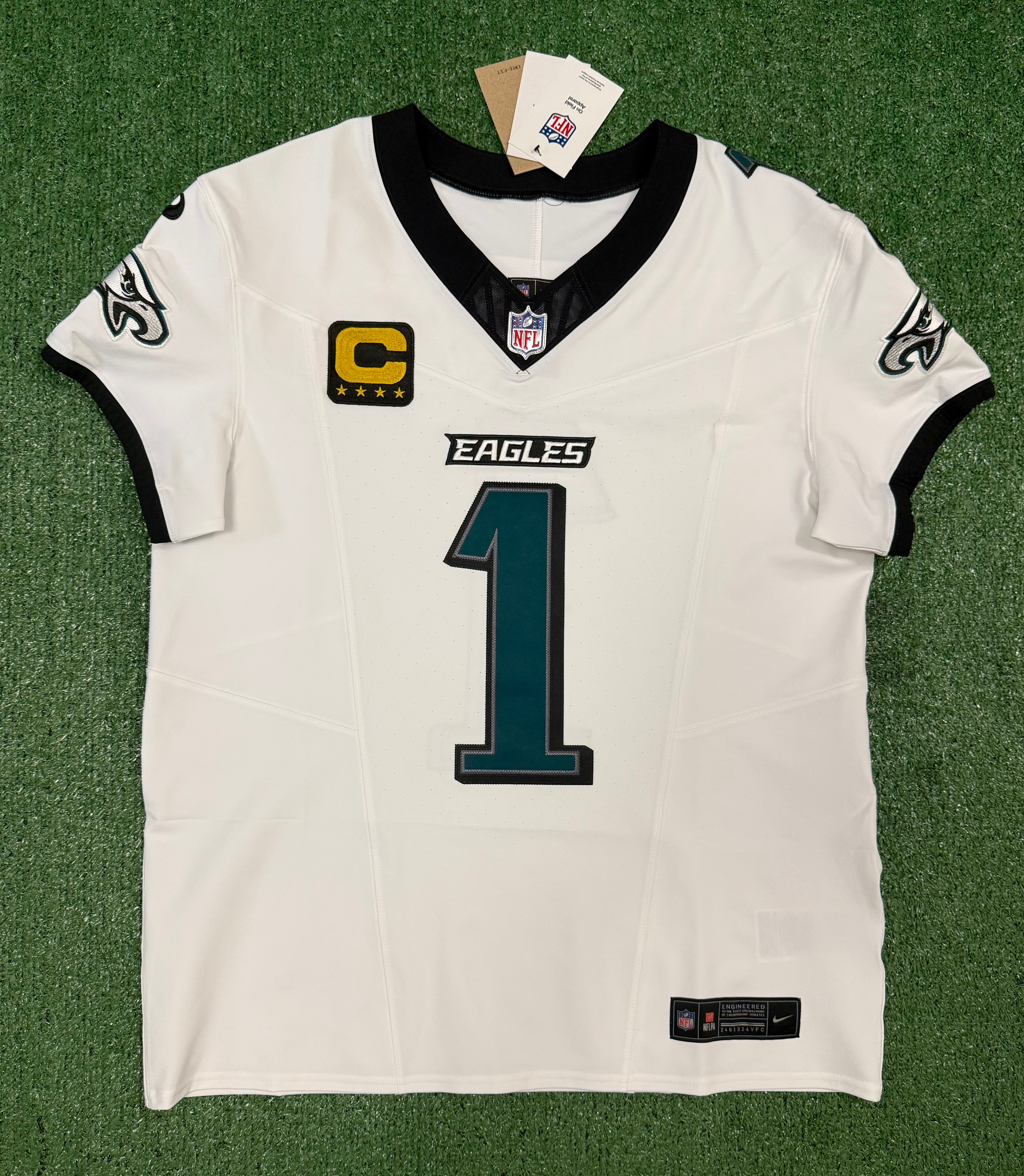 Jalen Hurts Philadelphia Eagles Jersey #1 Nike Vapor FUSE Elite White size 44 (Large) NFL