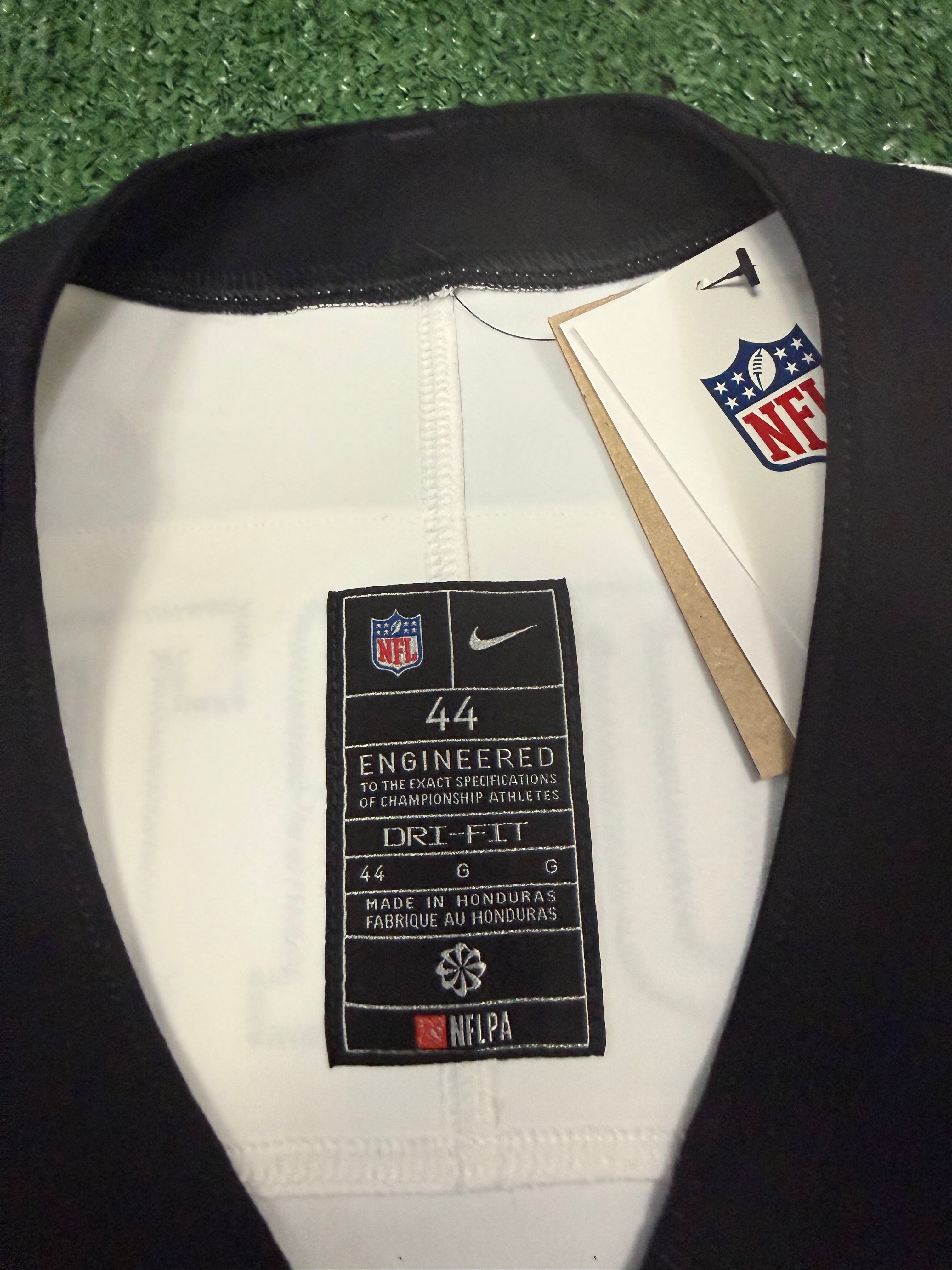 Jalen Hurts Philadelphia Eagles Jersey #1 Nike Vapor FUSE Elite White size 44 (Large) NFL