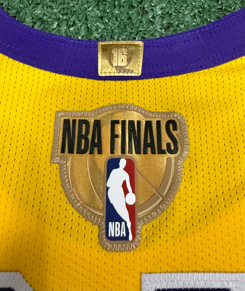 LeBron James Los Angeles Lakers Jersey #23 Nike VaporKnit Authentic Gold Size 44 (M) NBA