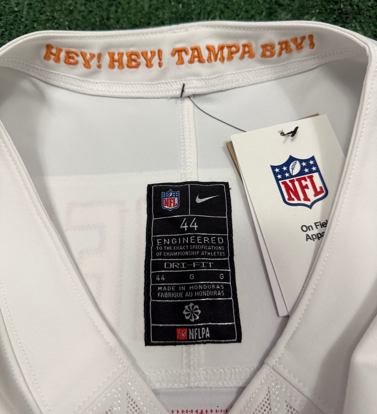Baker Mayfield Tampa Bay Buccaneers Jersey #6 Nike Vapor FUSE Elite White Creamsicle size 44 (Large) NFL