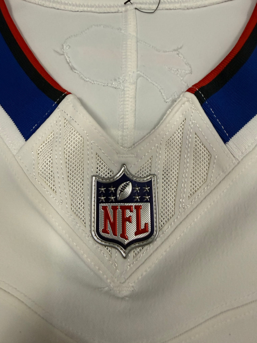 Josh Allen Buffalo Bills Jersey #17 Nike Vapor Fuse Elite White Size 44 (L) NFL