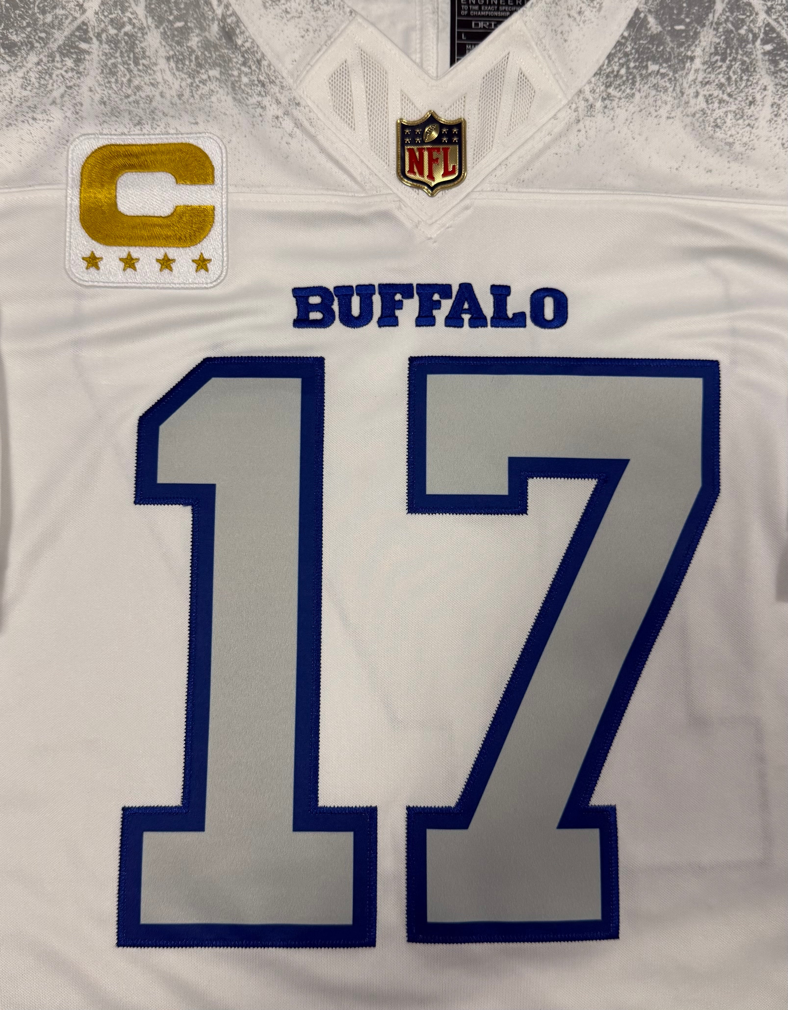 Josh Allen Buffalo Bills Jersey #17 Nike Vapor Fuse Limited Rivalry White Size L NFL