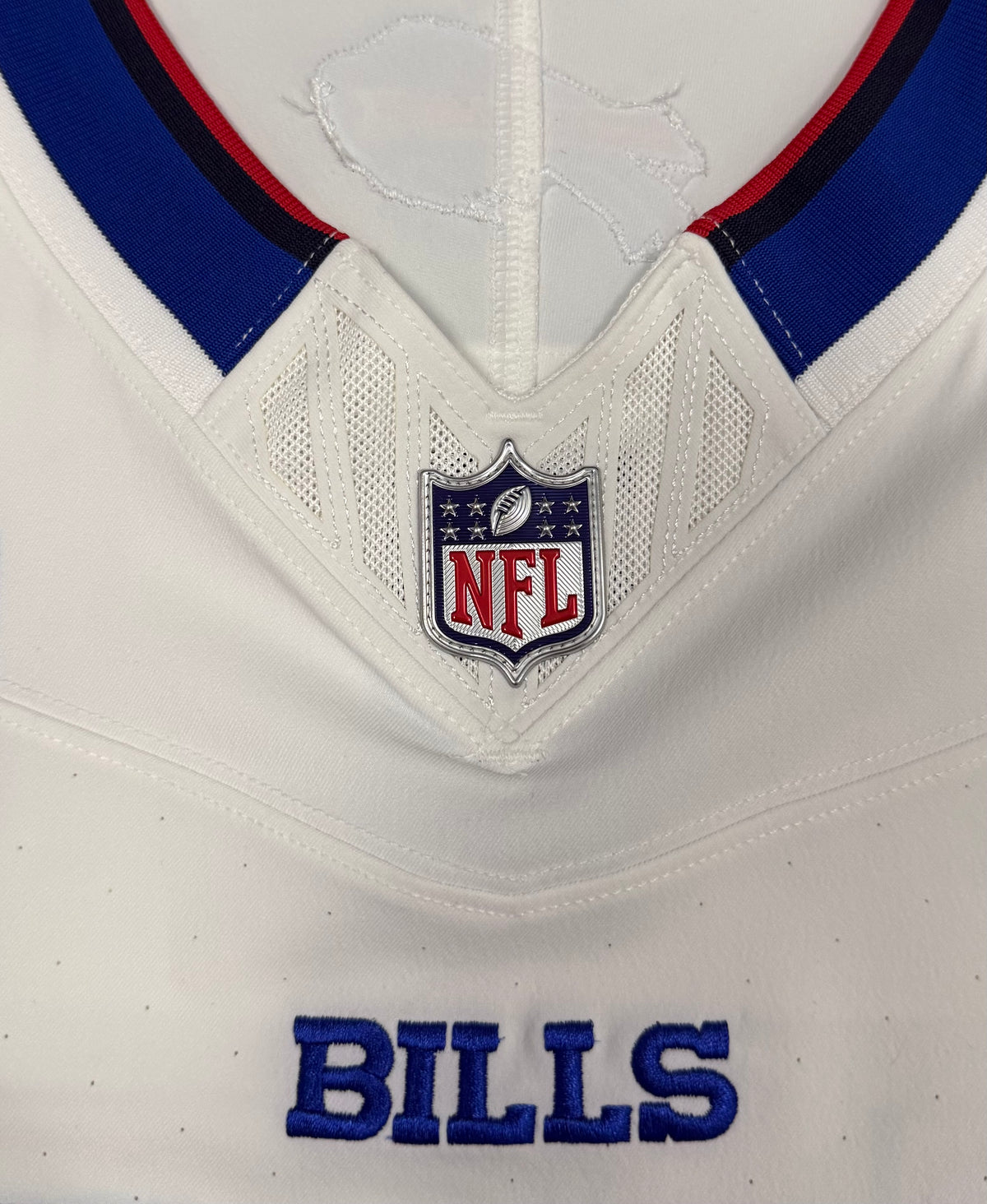 Josh Allen Buffalo Bills Jersey #17 Nike Vapor Fuse Elite White Size 44 (L) NFL