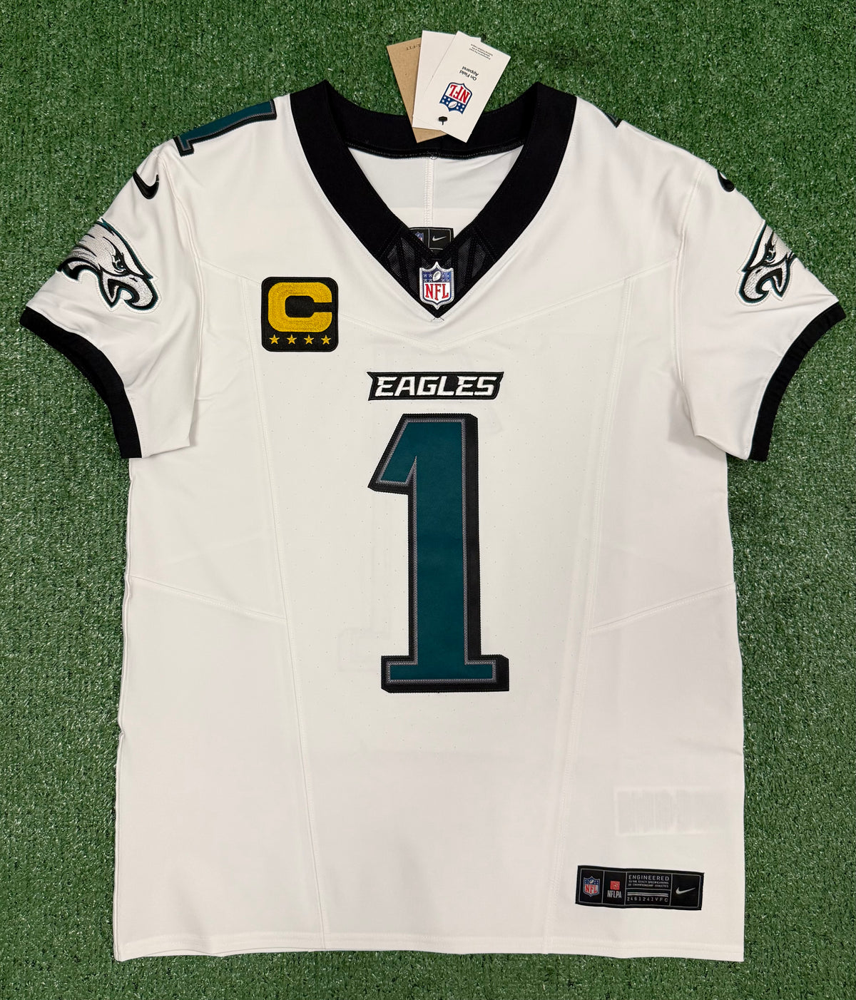 Jalen Hurts Philadelphia Eagles Jersey #1 Nike Vapor FUSE Elite White Size 40 (Medium) NFL