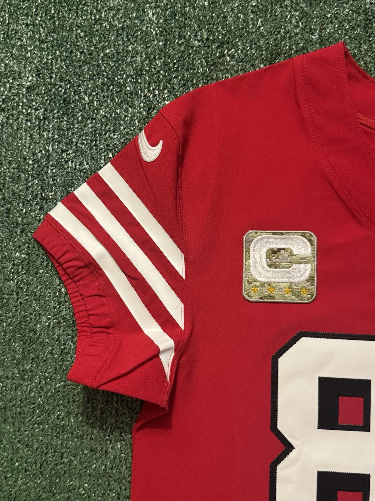 George Kittle San Francisco 49ers
Jersey #85 Nike Vapor Elite red
Size 44 (Large) NFL
