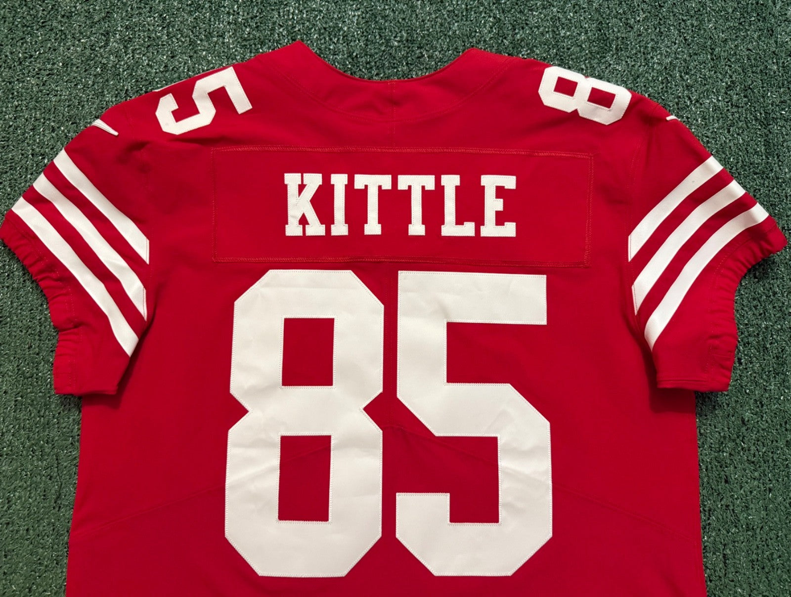 George Kittle San Francisco 49ers
Jersey #85 Nike Vapor Elite red
Size 44 (Large) NFL